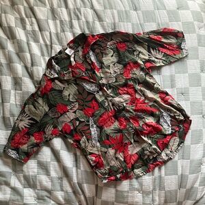 Vintage East River Clothing Co. men’s button down with white tigers
